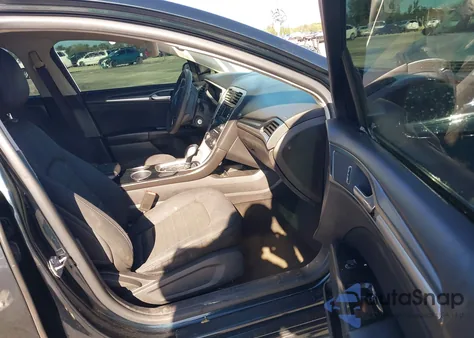 2014 Ford Fusion Se z USA, uszkodzony, nr VIN 3FA6P0H72ER130284